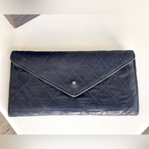 Authentic CHANEL Leather long Continental wallet - Picture 14 of 16